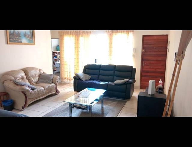 2 BEDROOM APARTMENT FOR SALE IN GLENANDA